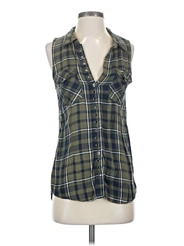 Rock & Republic Sleeveless Button-Down Shirt (view 1)