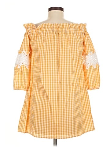 Romeo & Juliet Couture 3/4 Sleeve Blouse (view 2)