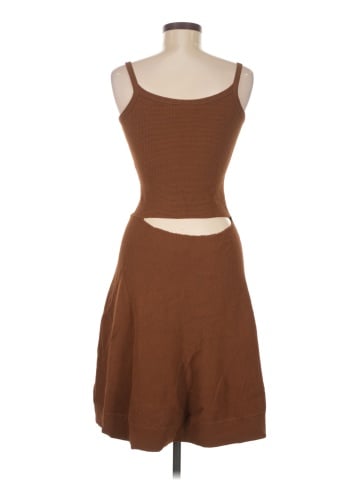 No. 21 Casual Dress (view 2)