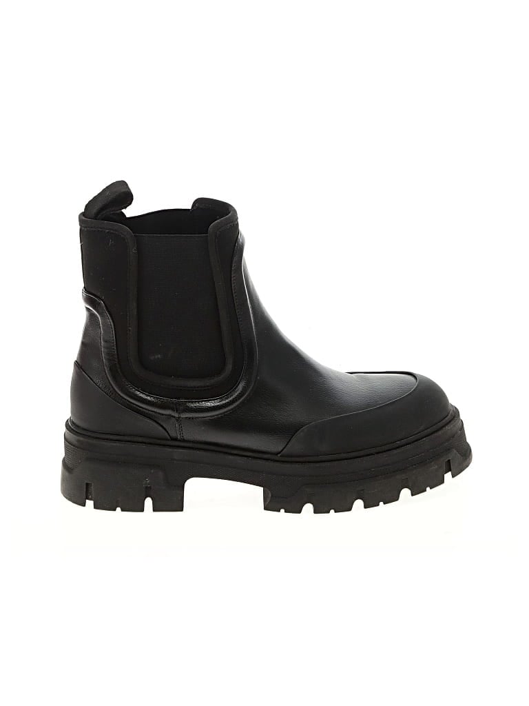 Pre-owned H&m Ankle Boots In Black