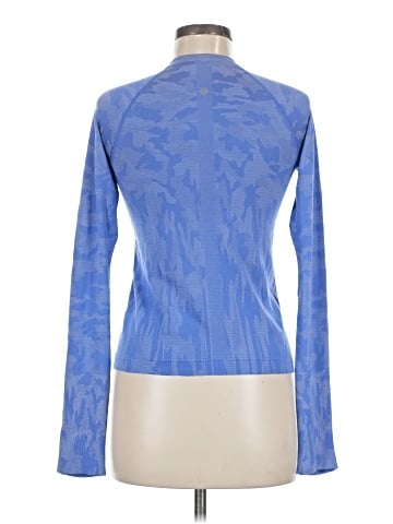 Lululemon Athletica Long Sleeve T-Shirt (view 2)