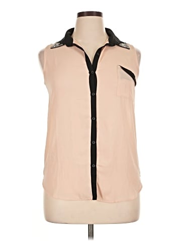 Soprano Sleeveless Button-Down Shirt (view 1)
