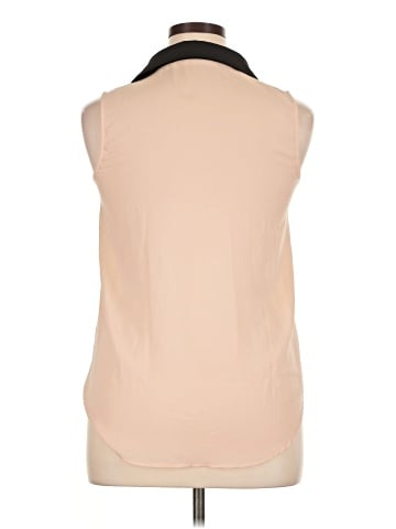 Soprano Sleeveless Button-Down Shirt (view 2)