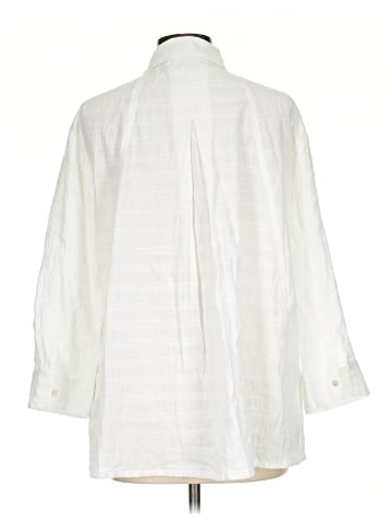 Liza Byrd 3/4 Sleeve Button-Down Shirt (view 2)