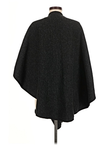 Coco + Carmen Poncho (view 2)