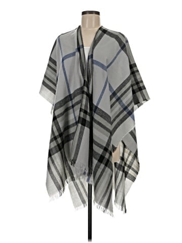 V.Fraas Poncho (view 1)