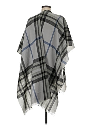 V.Fraas Poncho (view 2)