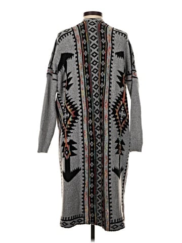 Yahada Cardigan (view 2)