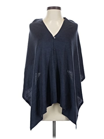 Simply Noelle Poncho (view 1)