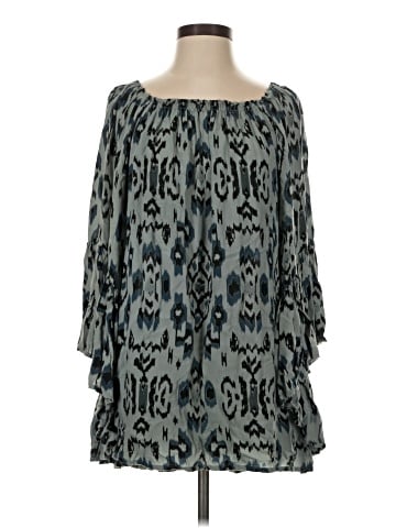 Indah 3/4 Sleeve Blouse (view 1)