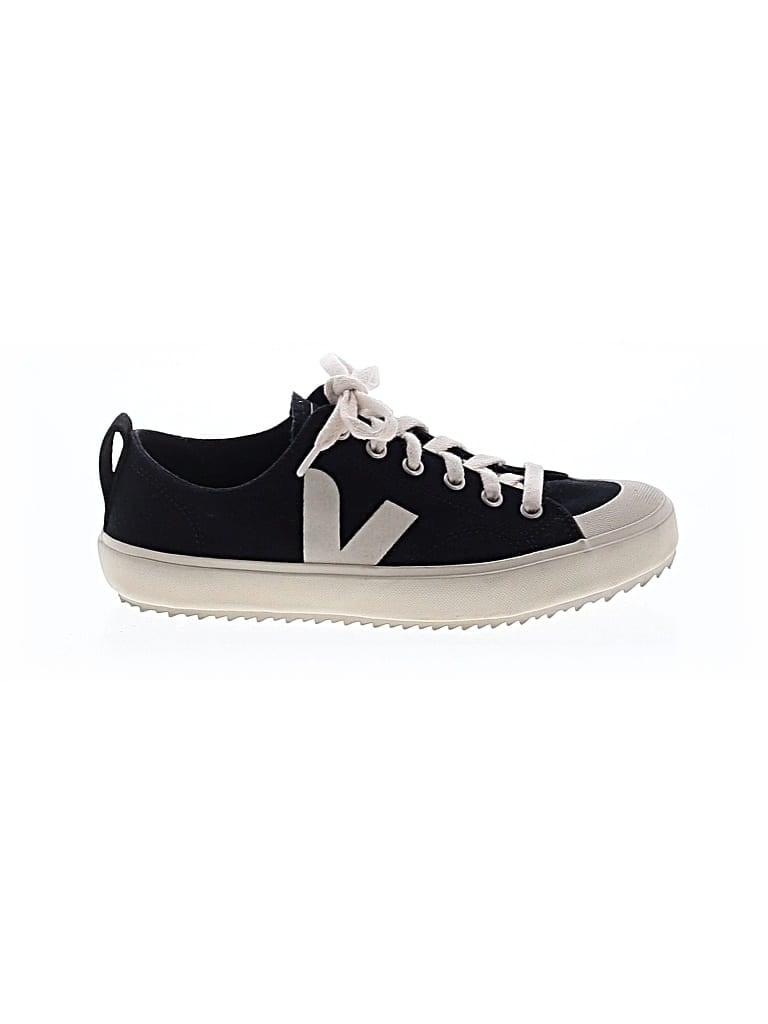 Pre-owned Veja Sneakers In Black