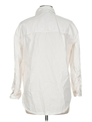 Gloria Vanderbilt Long Sleeve Button-Down Shirt (view 2)