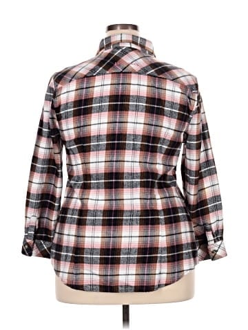 Legendary Whitetails 3/4 Sleeve Button-Down Shirt (view 2)