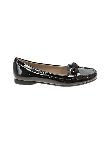 Ellen Tracy Flats (view 1)