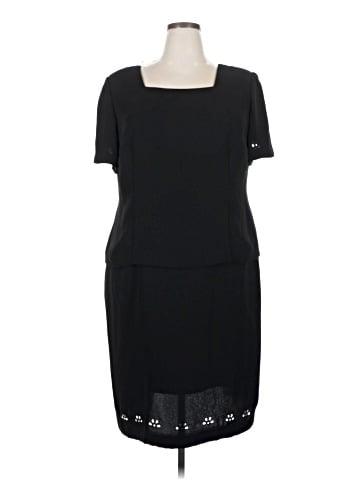 Donna Morgan Casual Dress (view 1)