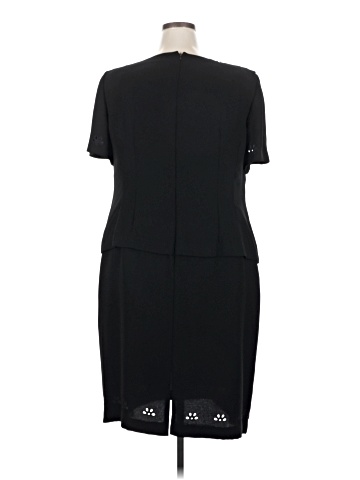 Donna Morgan Casual Dress (view 2)