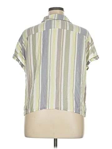 Ambrielle Short Sleeve Blouse (view 2)