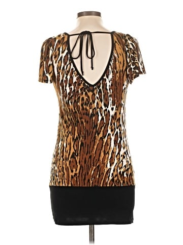 Zoey & Beth Short Sleeve Top (view 2)