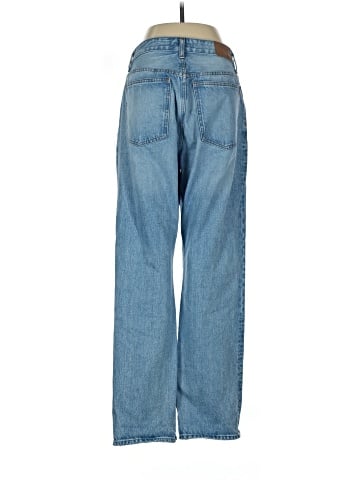 Madewell The Curvy '90s Straight Jean in Mercer Wash (view 2)