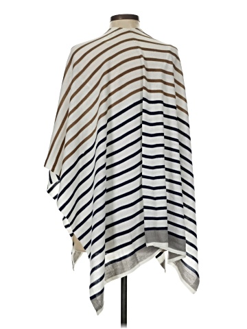Simply Noelle Poncho (view 2)