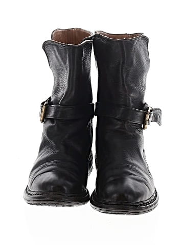 Burberry Boots (view 2)