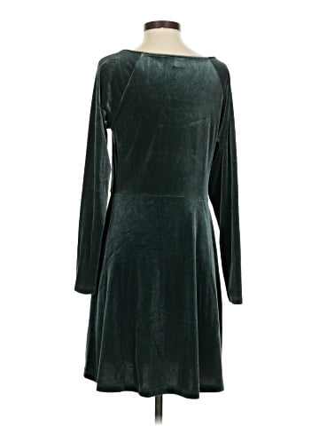 Old Navy Casual Dress (view 2)