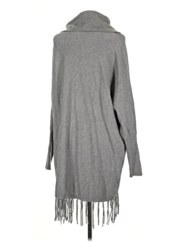 Tea n Rose Poncho (view 2)
