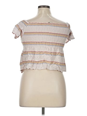 Style Envy Short Sleeve Top (view 2)