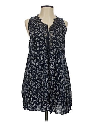 Win Win Casual Dress (view 1)