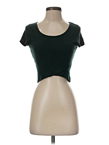 Charlotte Russe Short Sleeve T-Shirt (view 1)
