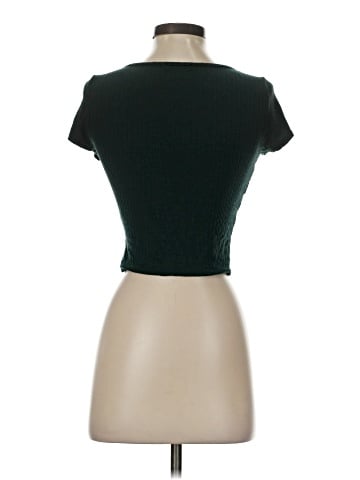 Charlotte Russe Short Sleeve T-Shirt (view 2)