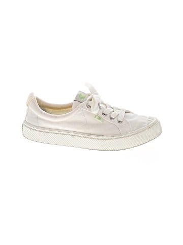Cariuma Sneakers (view 1)
