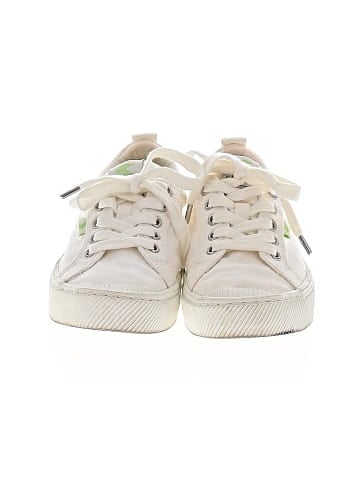 Cariuma Sneakers (view 2)