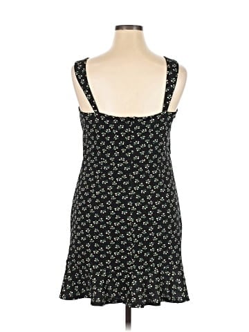 Hutch Casual Dress (view 2)