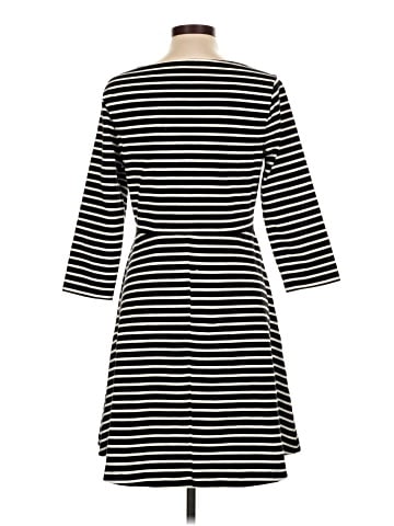 Old Navy Casual Dress (view 2)