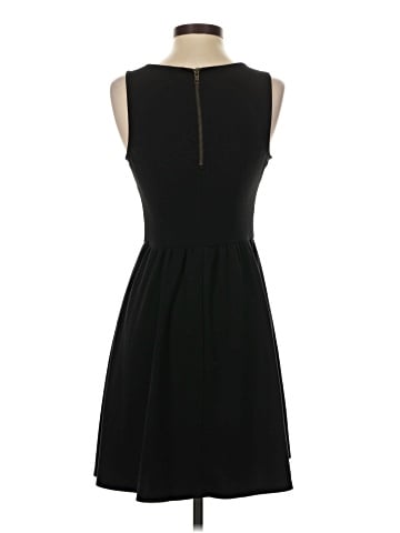 Old Navy Casual Dress (view 2)