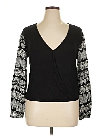 Free Kisses Long Sleeve Blouse (view 1)