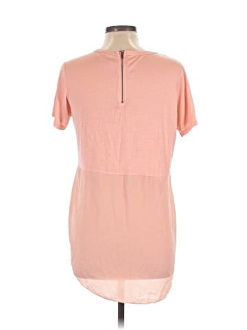 Daisy Fuentes Short Sleeve T-Shirt (view 2)