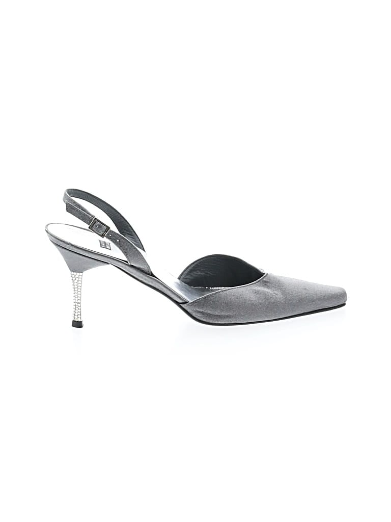Click to view more detailed imagery on our partner's website Pre-owned Stuart Weitzman Heels In Silver