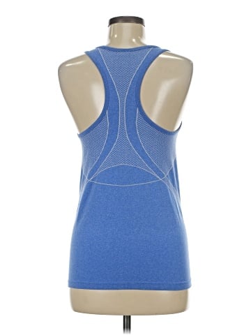 Gap Outlet Active Tank (view 2)