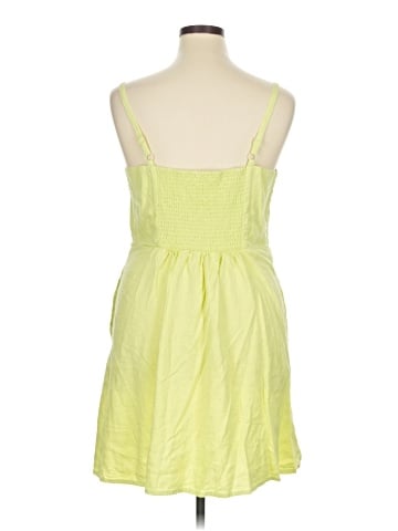 Old Navy Casual Dress (view 2)