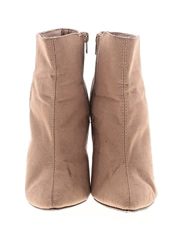 Heart in D Ankle Boots (view 2)