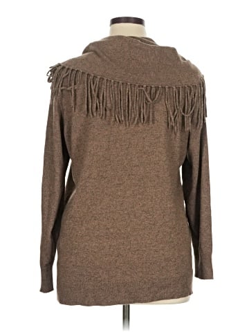 Chelsea & Theodore Pullover Sweater (view 2)