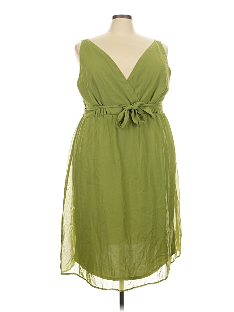 Pre-owned Avenue Casual Dress In Green
