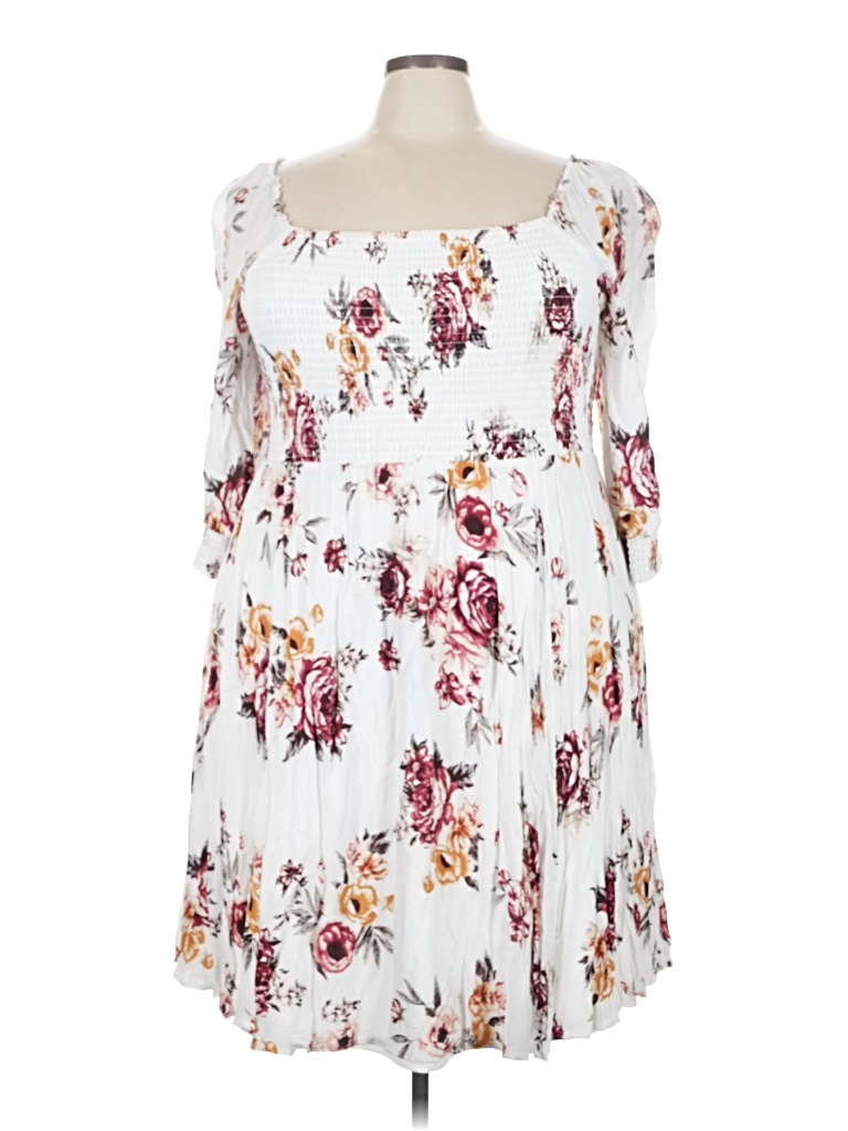 Pre-owned Torrid Casual Dress In White