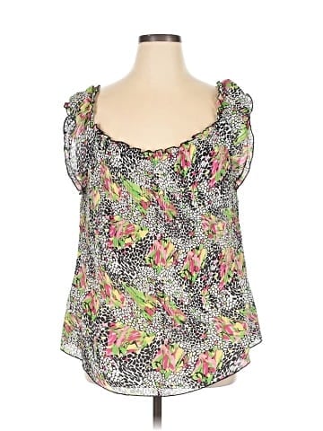 Jennifer Lauren Sleeveless Blouse (view 1)