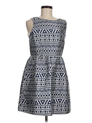 Romeo & Juliet Couture Casual Dress (view 1)