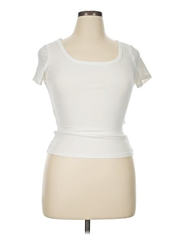 KATCH ME Short Sleeve T-Shirt (view 1)