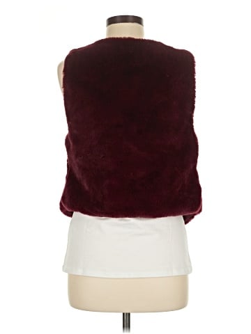 Me Jane Faux Fur Vest (view 2)
