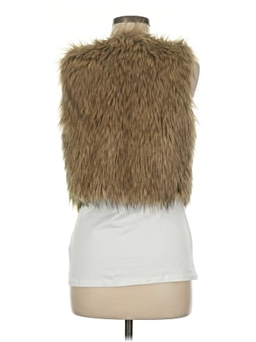 Lala Ikai Faux Fur Vest (view 2)